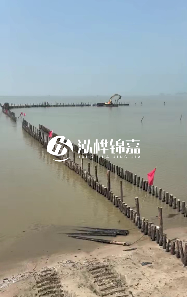 菏澤河道清淤專業施工-打完松木樁后清理淤泥是否會影響穩定性？
