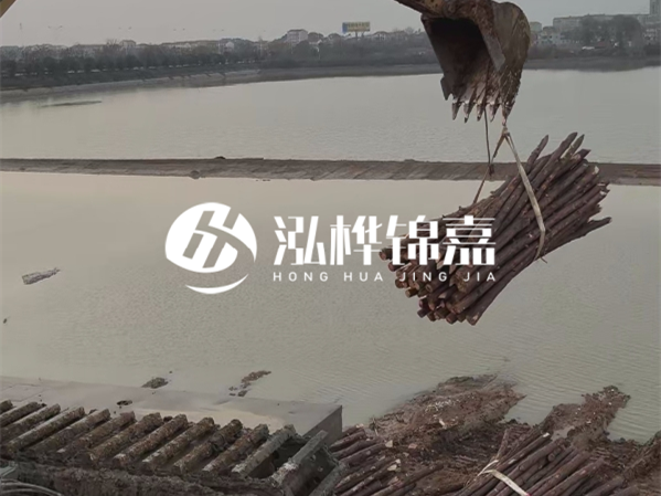 包工包料和清工施工哪種更劃算？1000根松木樁正常施工周期要多久？