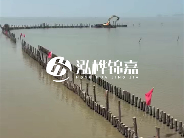 河道護(hù)坡打樁對(duì)河岸保護(hù)有何作用?河道松木樁水面需要預(yù)留多長?