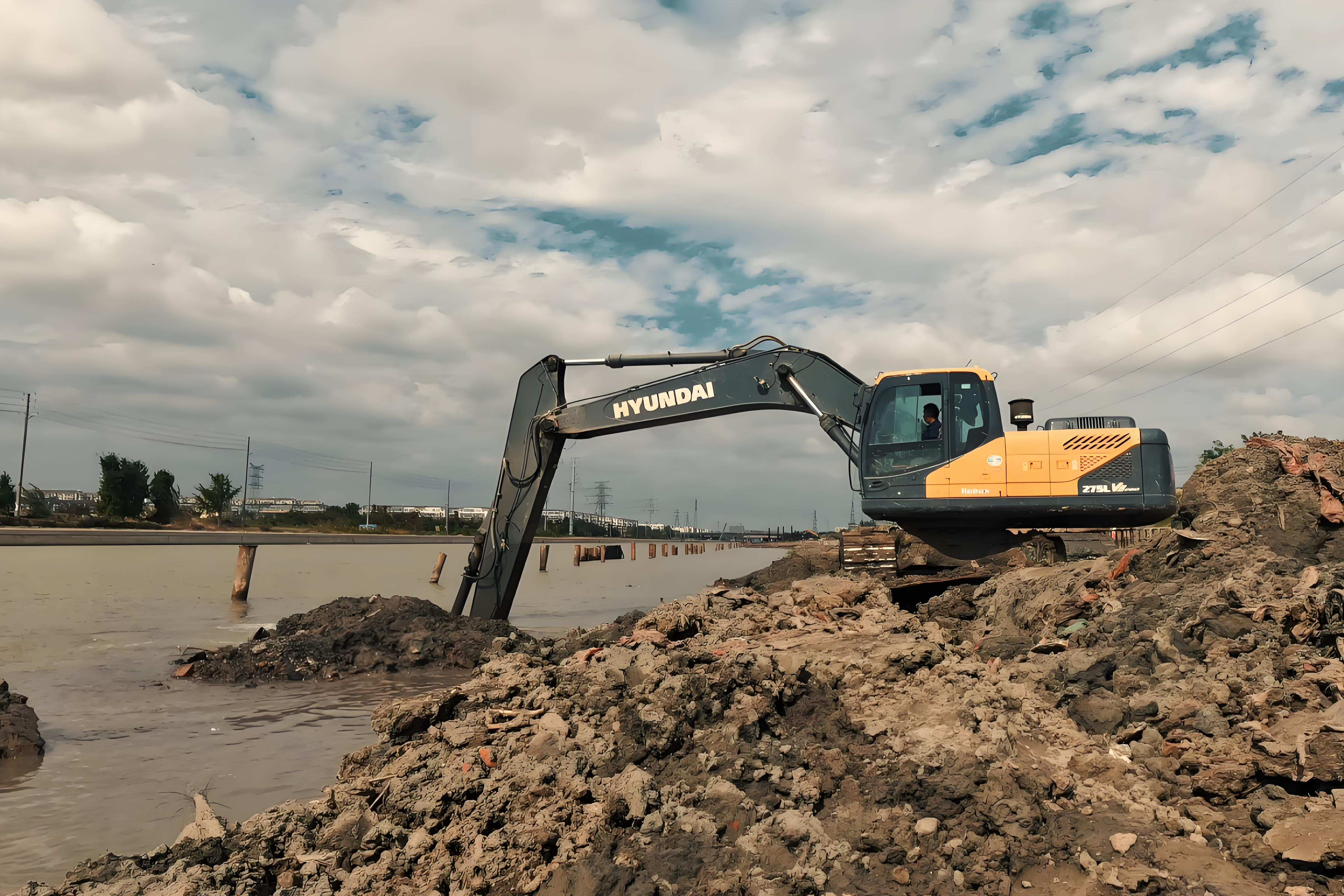 湖北水挖清淤團隊泓樺錦嘉-水上挖機能在深水工作嗎？