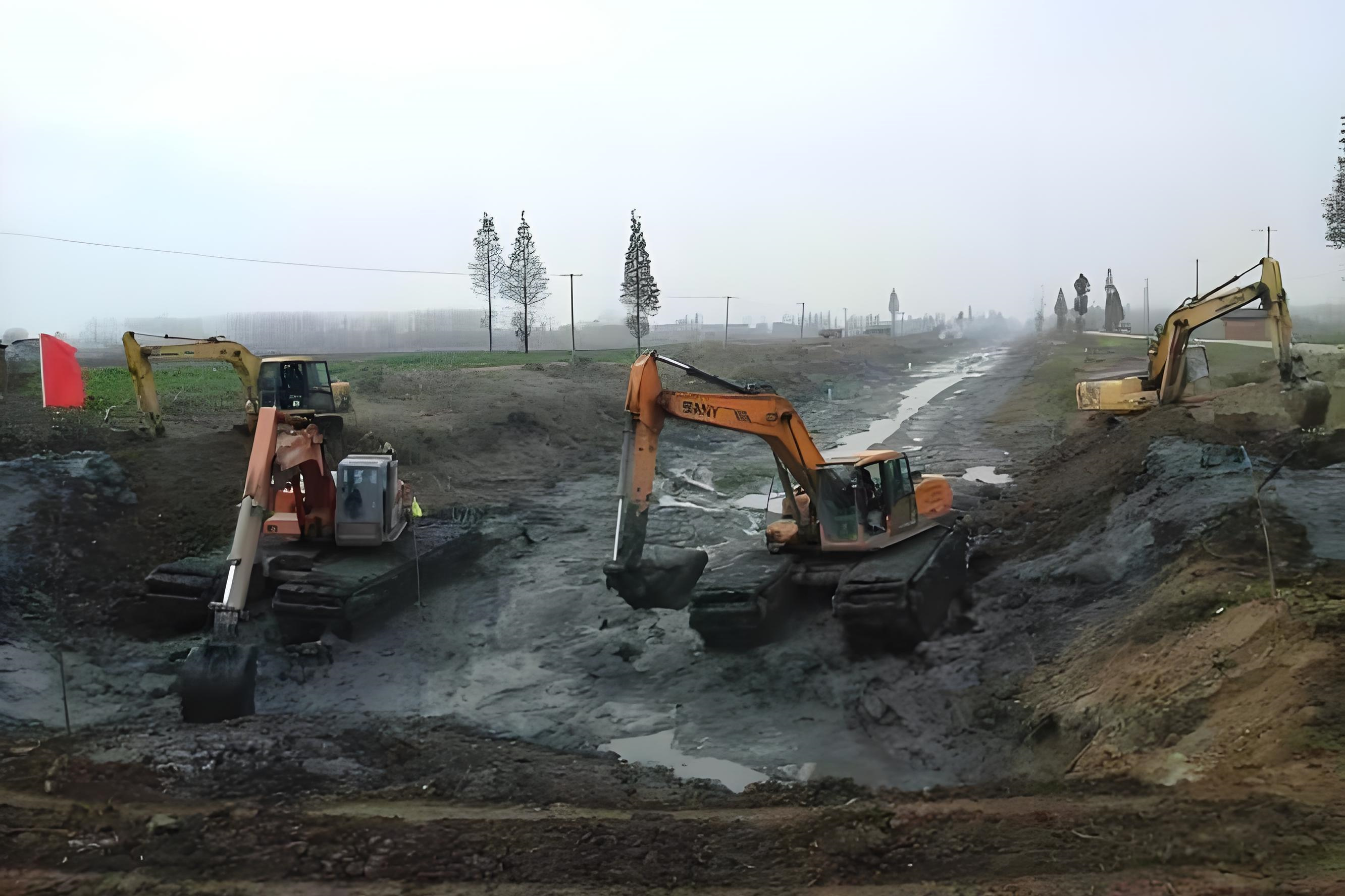 湖南岳陽挖機清淤施工隊 - 挖機清淤對河道邊坡有破壞嗎？